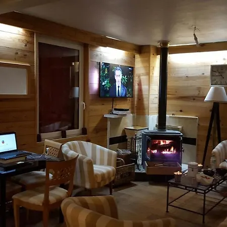 Le Reposoir Apartment *